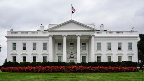 Líderes da UE chegam à Casa Branca para acompanhar Zelensky