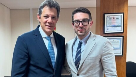 Filho de George Soros reúne-se com Haddad e fala sobre construir 'modelo de democracia global'
