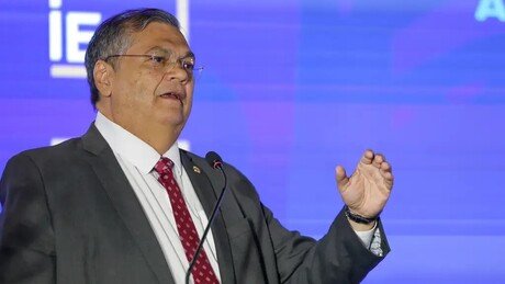 Dino requere que a Polícia Federal investigue R$ 694 milhões em emendas via Pix