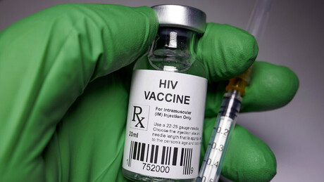 Rússia revela quando vacina contra HIV estará pronta