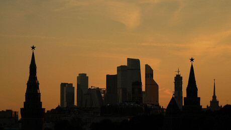 Kremlin afirma que encontro entre Putin e Zelensky é possível, mas exige preparação