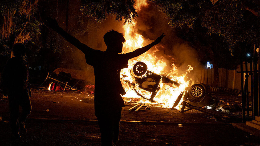 Repressão, violência e coquetéis molotov: o que está por trás dos protestos na Indonésia?