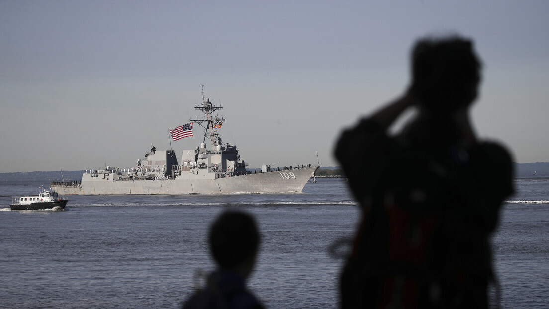 Pentágono diz que aviões da Venezuela sobrevoaram navio militar dos EUA