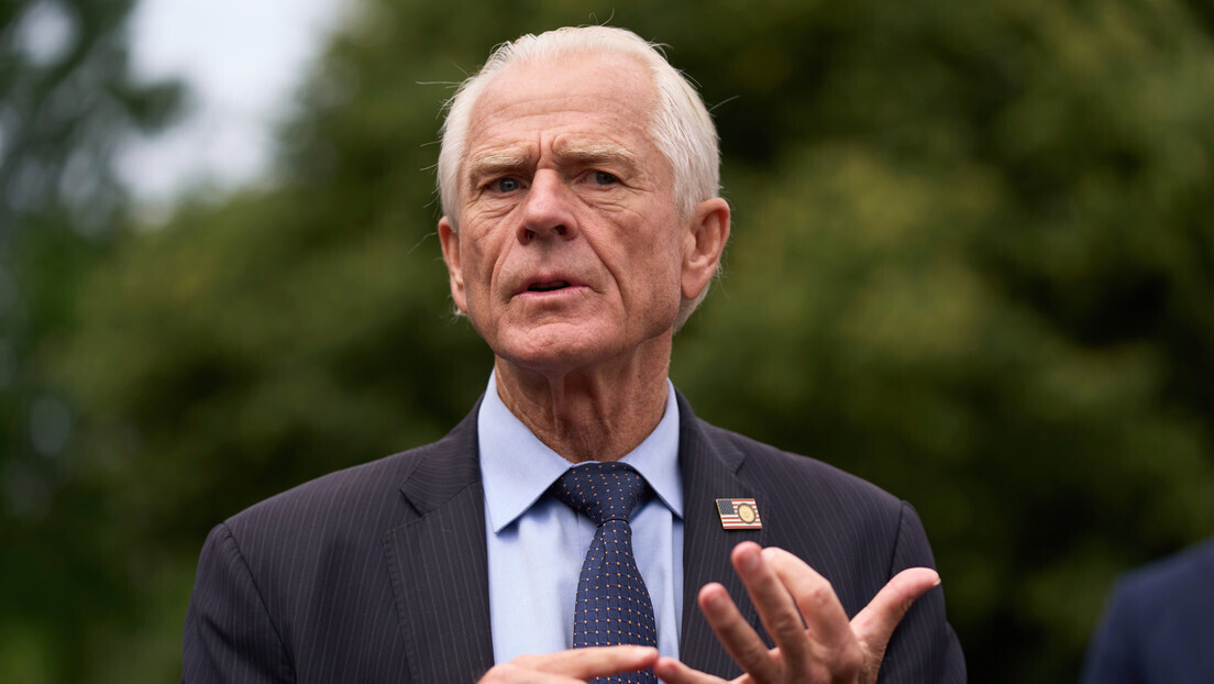 'BRICS não sobreviverão sem vender para os EUA', diz conselheiro comercial de Trump