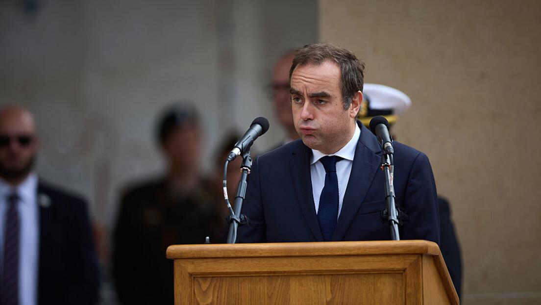 Macron nomeia mais um primeiro-ministro em meio à crise política na França