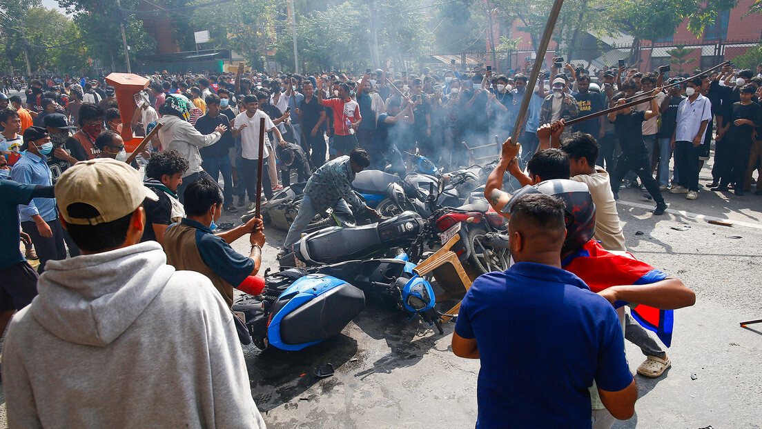 Esposa de ex-primeiro-ministro do Nepal, dada como morta, está viva