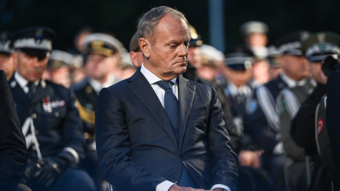 Primeiro-ministro da Polônia tem carro roubado em frente de casa