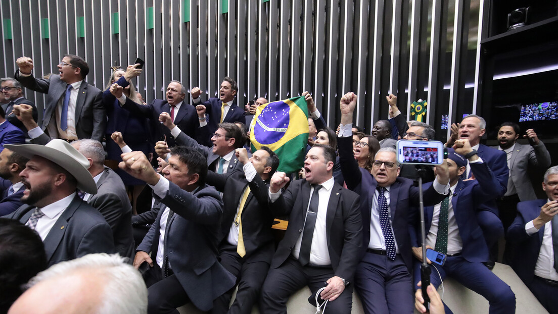 Anistia na Câmara deve reduzir penas, mas não reverter sentenças