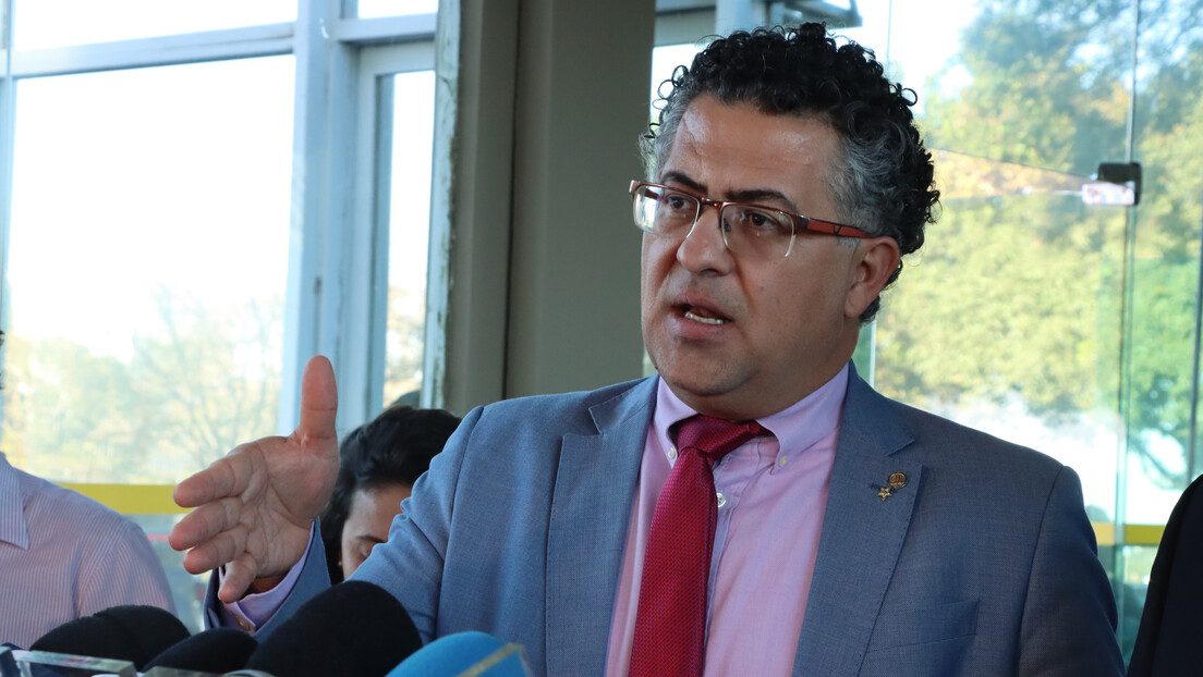 PT propõe proibição do exercício de mandato parlamentar no exterior