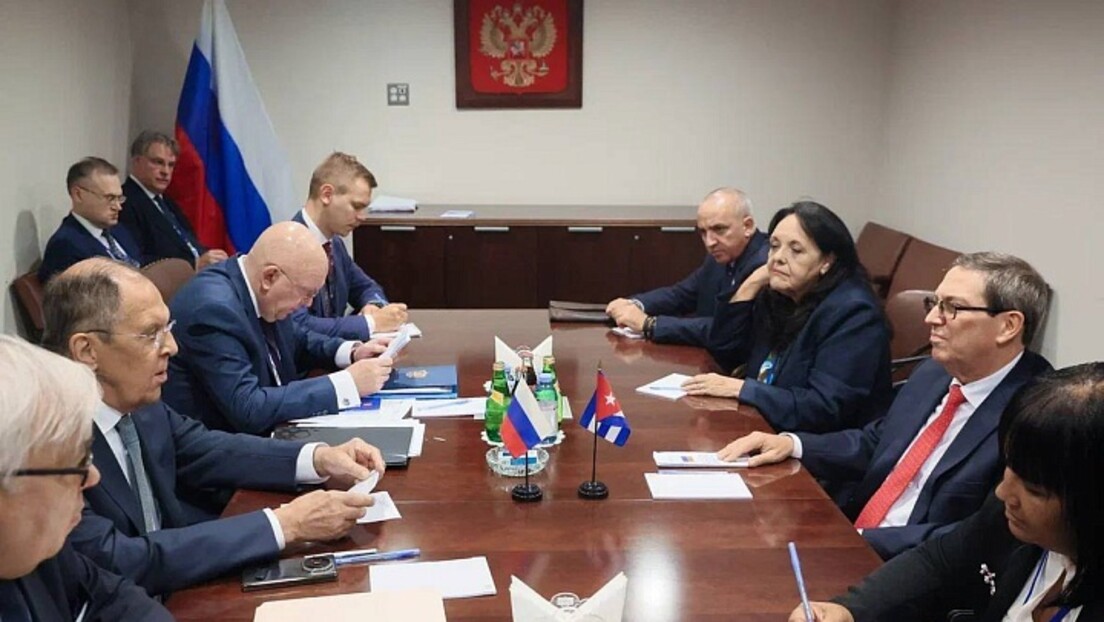 Embargo dos EUA a Cuba deve acabar imediatamente, enfatiza Rússia