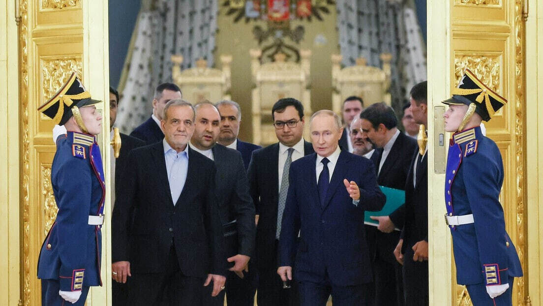 Rússia assina acordo para construção de 4 usinas nucleares no Irã