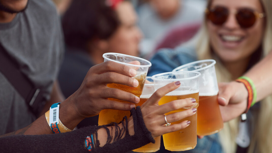 Os efeitos que a bebida alcoólica mais popular do mundo podem causar ao seu corpo