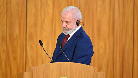 Lula convoca reunião virtual com líderes do BRICS para discutir tarifaço - Bloomberg