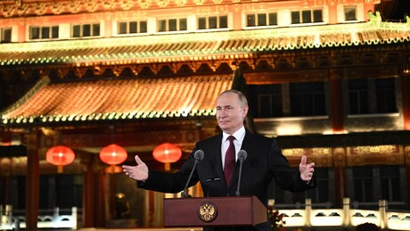 Putin faz balanço de visita à China