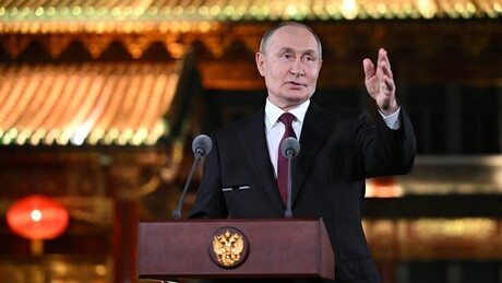 Putin responde se faz sentido se encontrar com Zelensky