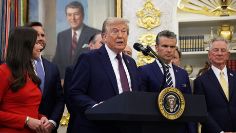 'Muito impressionado': Trump comenta desfile militar da China e revela o motivo de ter assistido