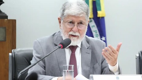 Celso Amorim afirma que Brasil está disposto a ampliar cooperação militar e 'parceria comercial' com a China