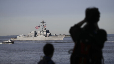 Pentágono diz que aviões da Venezuela sobrevoaram navio militar dos EUA