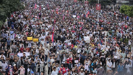 Brasil faz apelo ao diálogo após protestos violentos no Nepal