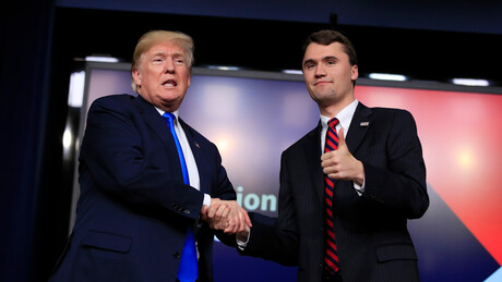 Trump comenta assassinato de Charlie Kirk: 'mártir da verdade e da liberade'