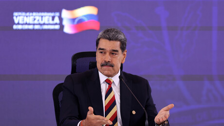 Maduro acusa EUA de forjar pretexto para ataque militar com 'mentiras fabricadas'