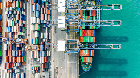 EUA lançam maior ofensiva marítima desde 1970 para conter influência da China em portos globais