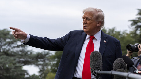 Trump revela que bombardeou mais embarcações no Caribe