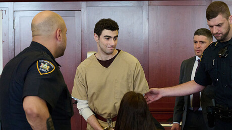 Justiça de Nova York rejeita acusações de terrorismo contra Luigi Mangione por assassinato de CEO