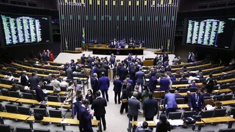 Com aval da Câmara, PEC da Blindagem impede STF de processar parlamentares diretamente