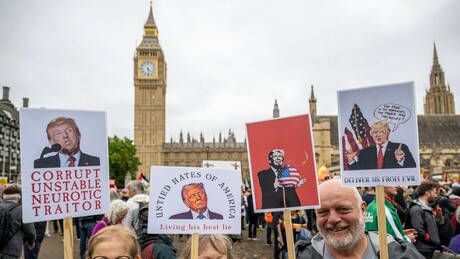 Visita de Trump ao Reino Unido mobiliza milhares em protesto nas ruas de Londres