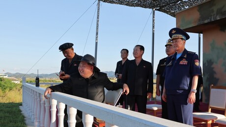 'Excelente desempenho': Kim Jong-un supervisiona testes de drones