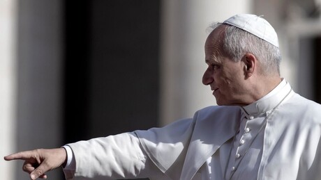 Papa descarta mudanças em questões-chave da fé e mantém linha conservadora