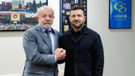 Em reunião com Zelensky, Lula afirma que solução para o conflito deve ouvir os dois lados