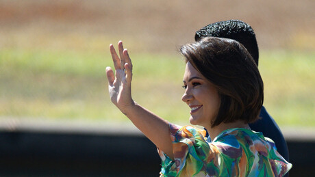 Em entrevista, Michelle Bolsonaro se mostra pronta para ser candidata 'se Deus pedir'