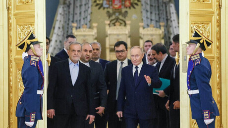 Rússia assina acordo para construção de 4 usinas nucleares no Irã