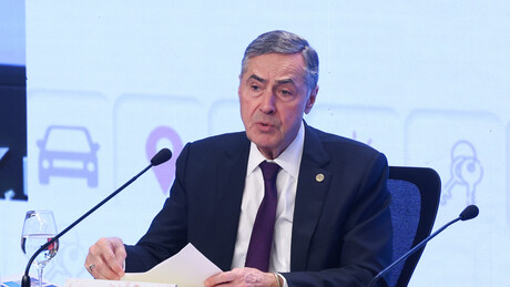 Barroso afirma ser a favor de considerar dois crimes como um único no julgamento de atos golpistas