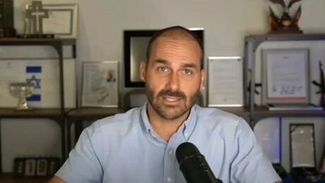 Eduardo Bolsonaro é notificado por Moraes via edital e tem 15 dias para apresentar defesa