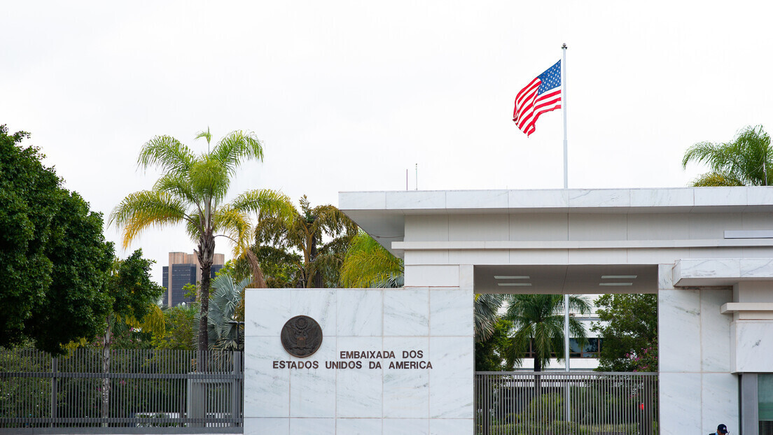 Embaixada americana no Brasil limita postagens no X durante 'shutdown' nos EUA