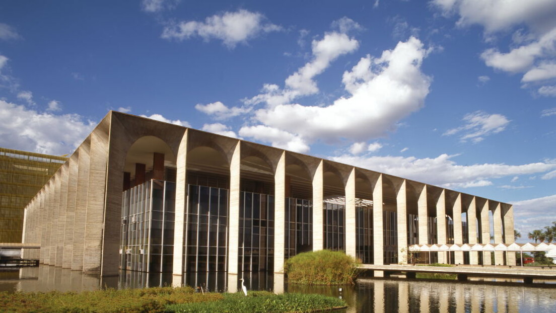 Brasil acusa Israel e exige garantias após ataque a flotilha com brasileiros no Mediterrâneo