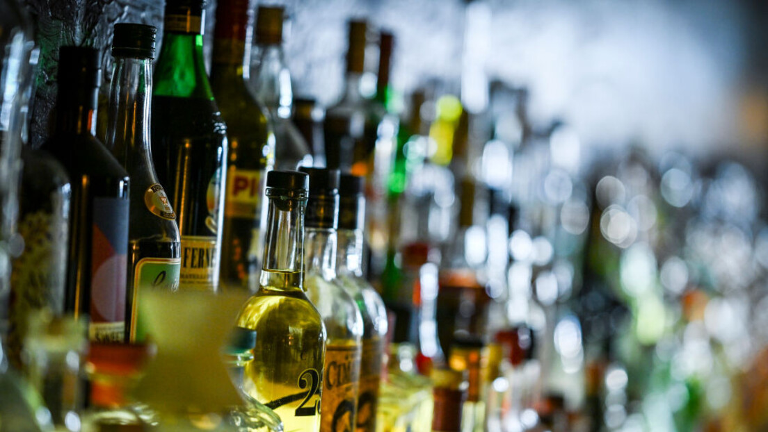 Intoxicações por metanol: adulteração de bebidas pode se tornar crime hediondo