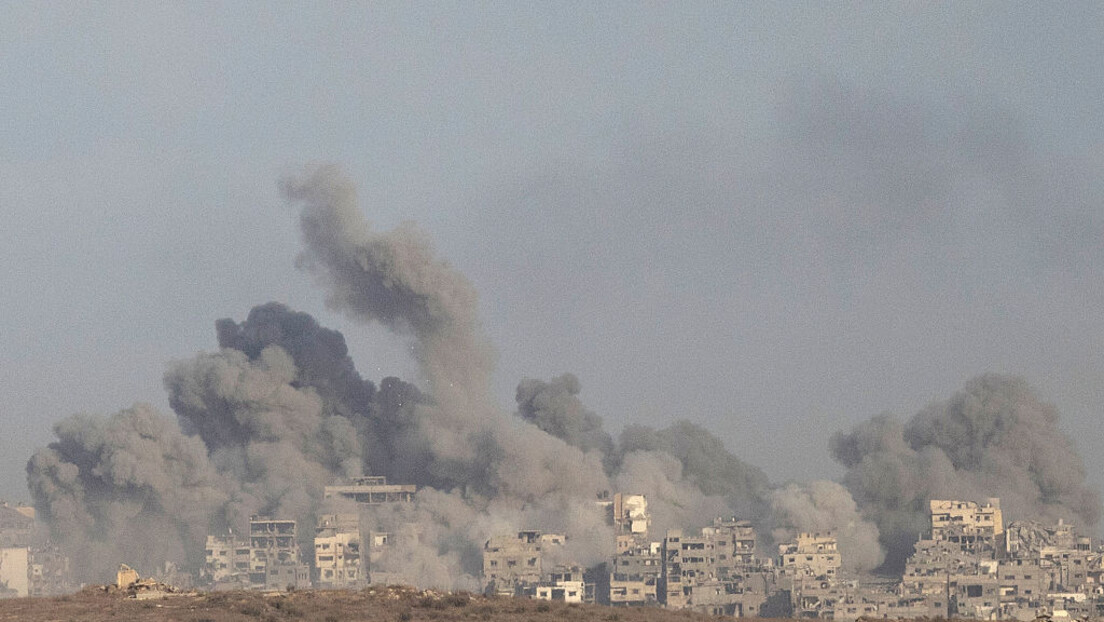 Israel bombardeia Gaza enquanto negociadores do cessar-fogo viajam ao Egito