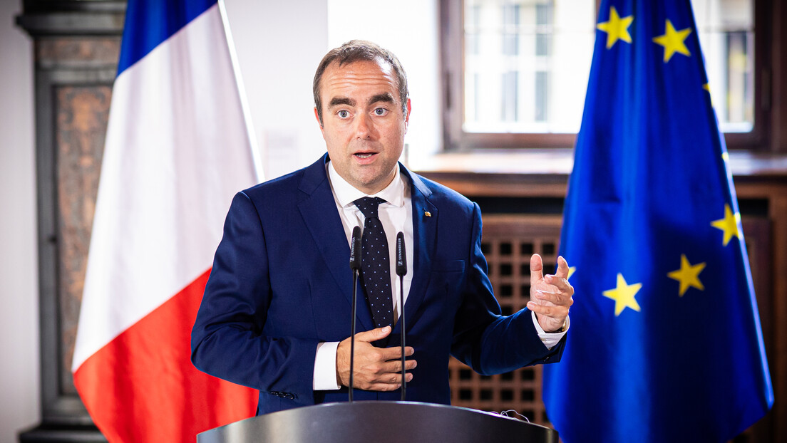 Premiê da França renuncia ao cargo