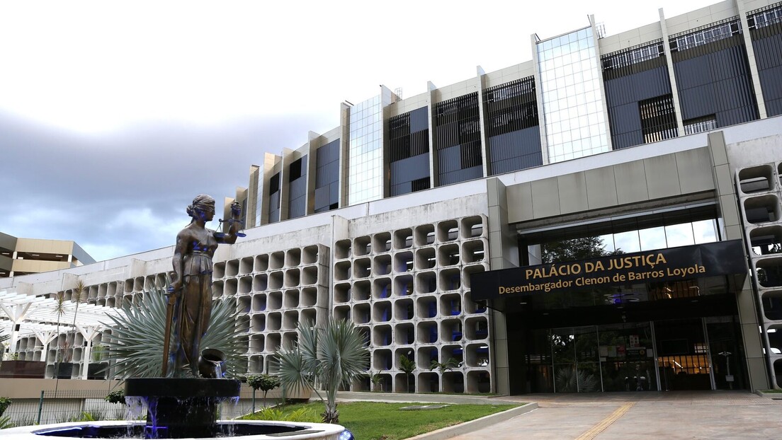 Justiça decreta prisão de médico condenado por deformar rostos e glúteos de 9 pacientes