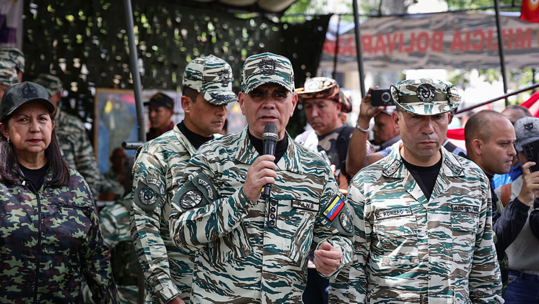 'Não somos indiferentes à ameaça dos EUA', diz ministro da Defesa da Venezuela