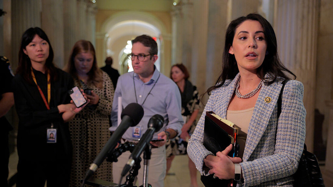 Congressista dos EUA defende diálogo com a Rússia: 'não precisamos ser inimigos'