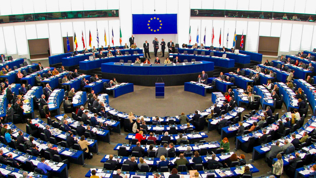 Votação no Parlamento Europeu aprova derrubada de aviões russos sobre seu espaço aéreo