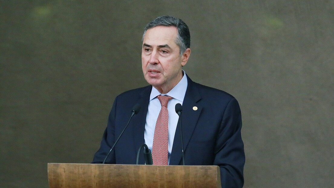 Barroso anuncia aposentadoria antecipada do STF: 'não tenho nenhum apego ao poder'