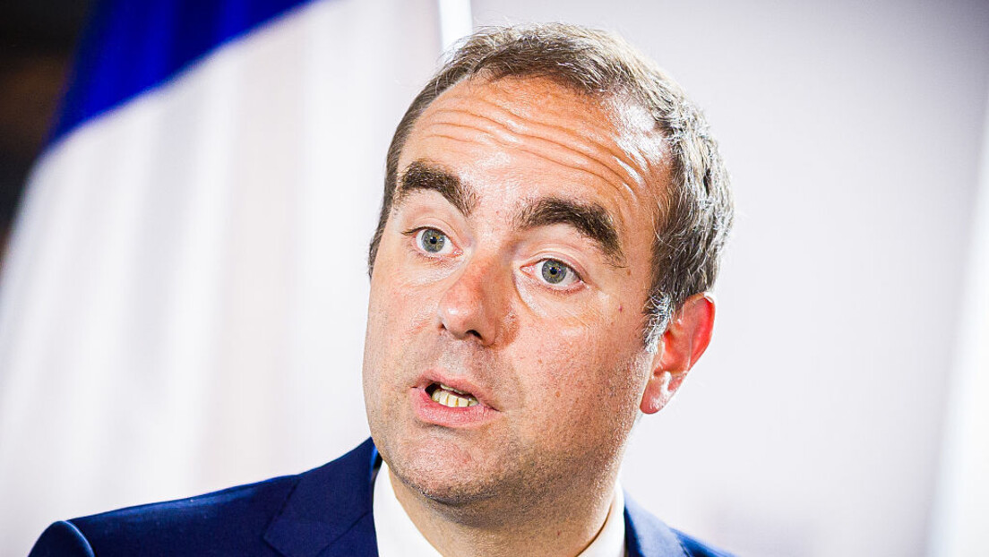 Chancelaria russa aponta nomeação de Lecornu na França como 'crise total da democracia'