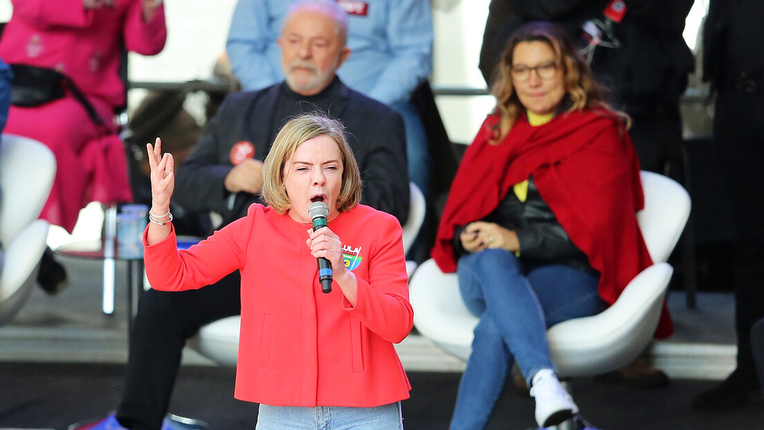 Gleisi anuncia que governo iniciou reestruturação da base aliada no Congresso com aval de Lula