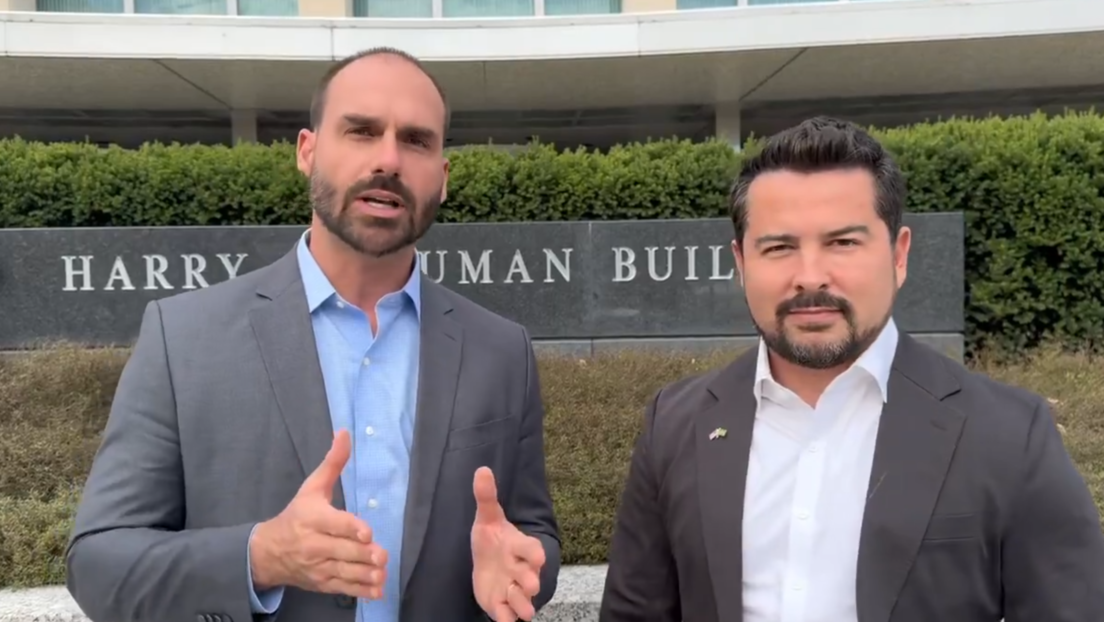 Eduardo e Paulo Figueiredo discutem anistia a Bolsonaro em Washington
